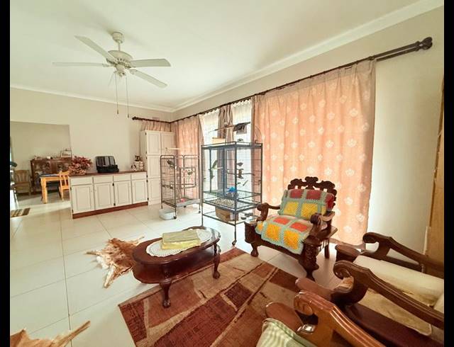 3 BEDROOM HOUSE FOR SALE IN VANDERBIJLPARK SE 2